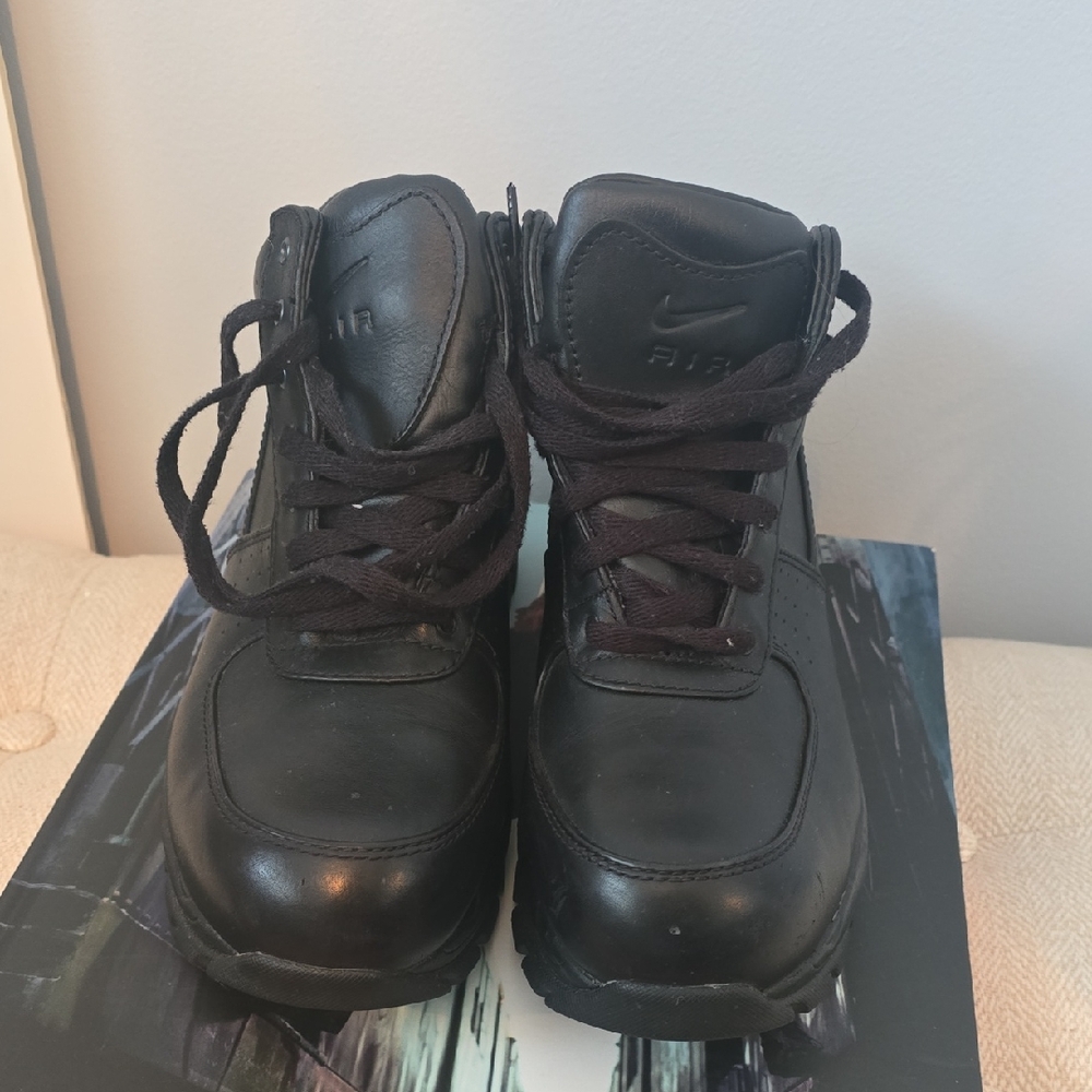 Nike ACG Men's Black Athletic Shoes